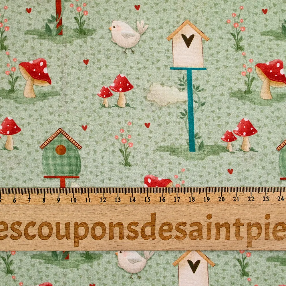 Coton imprimé cuicui et champignon fond vert