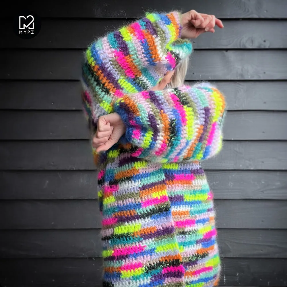Crochet kit - Chunky Mohair cardigan Groovy Rainbow (ENG-NL)