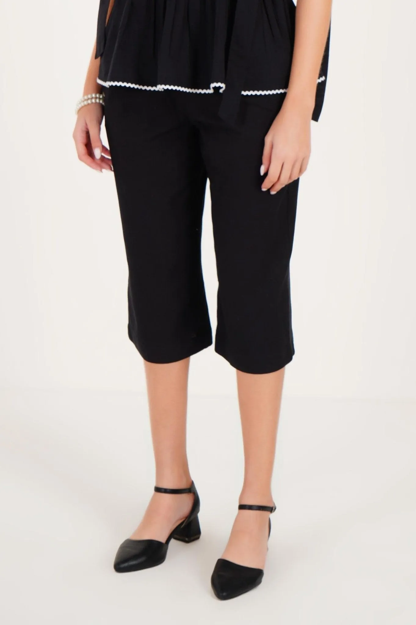 Cropped Pants
