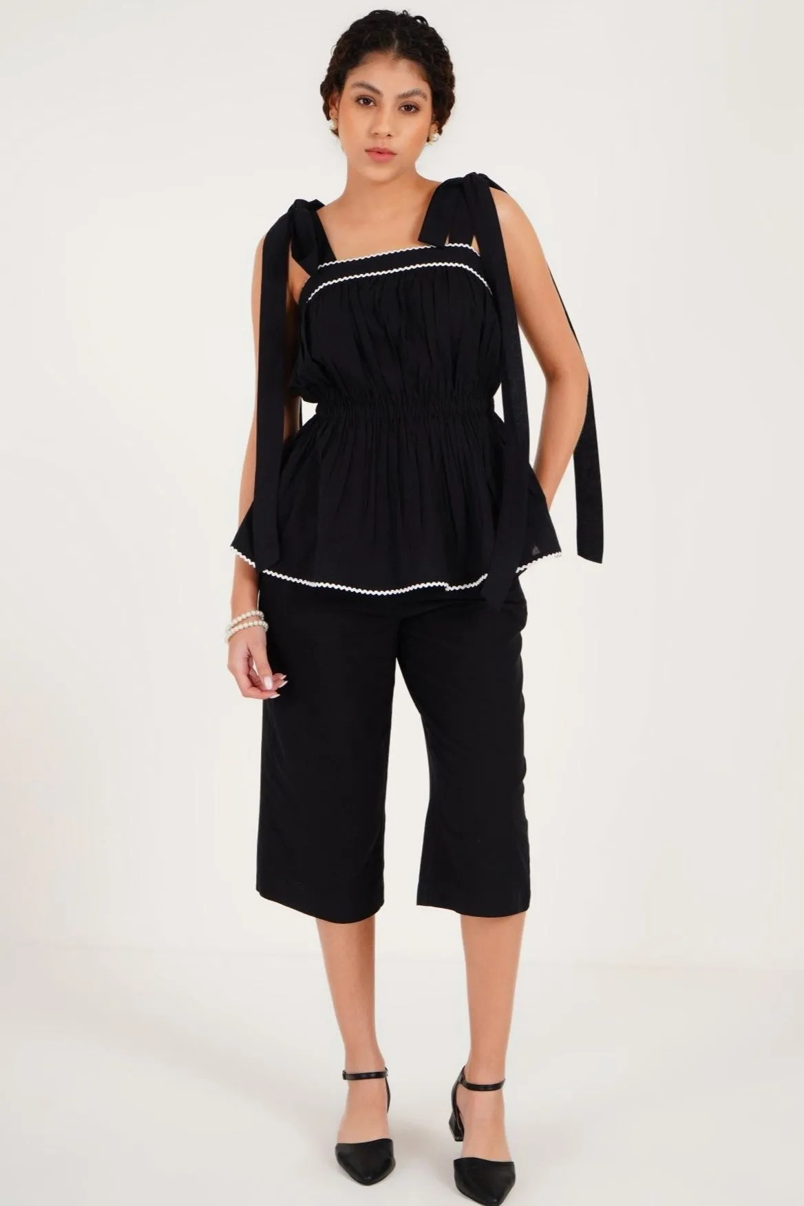 Cropped Pants