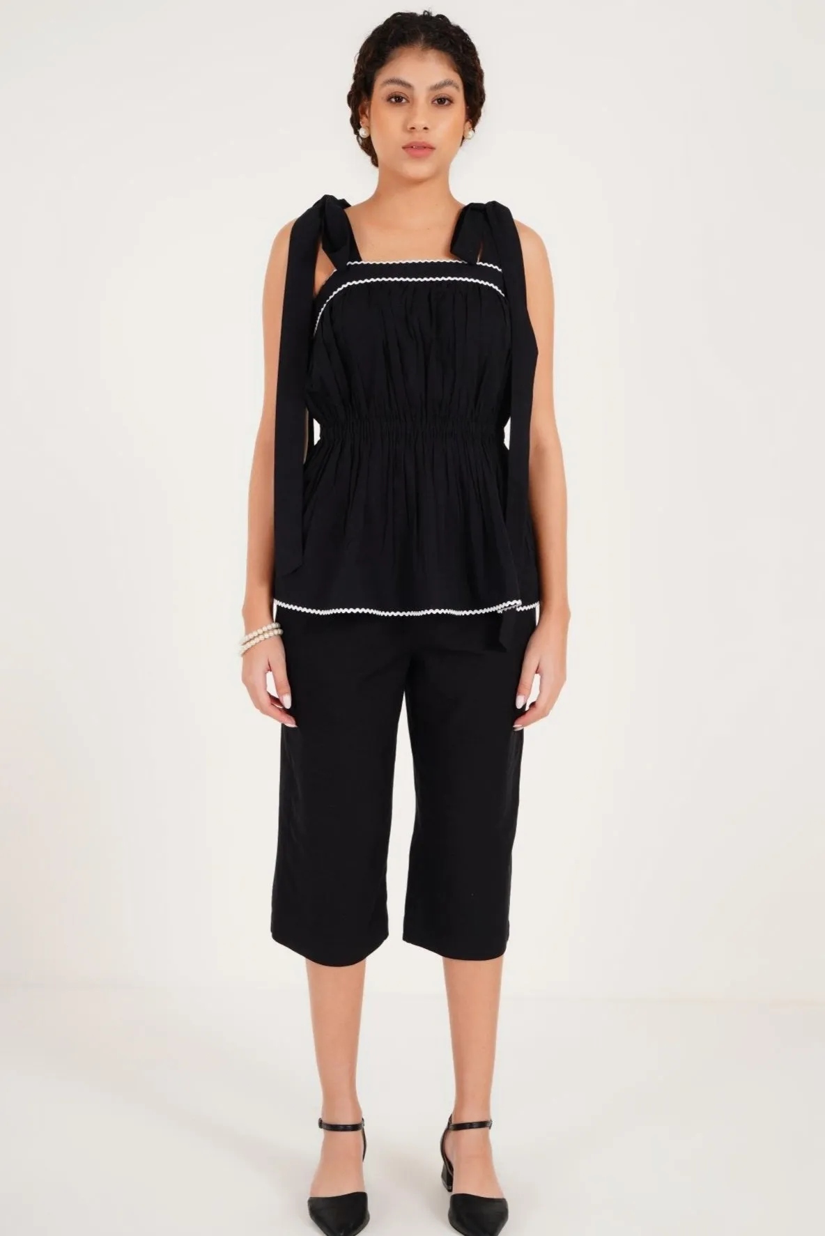 Cropped Pants