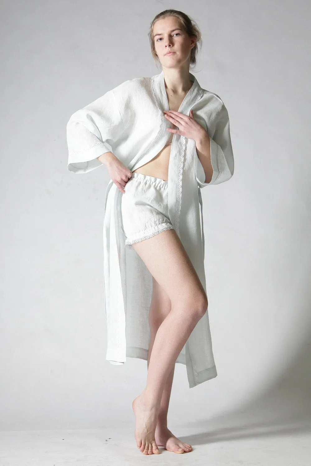Linen Short Bloomers with Lace