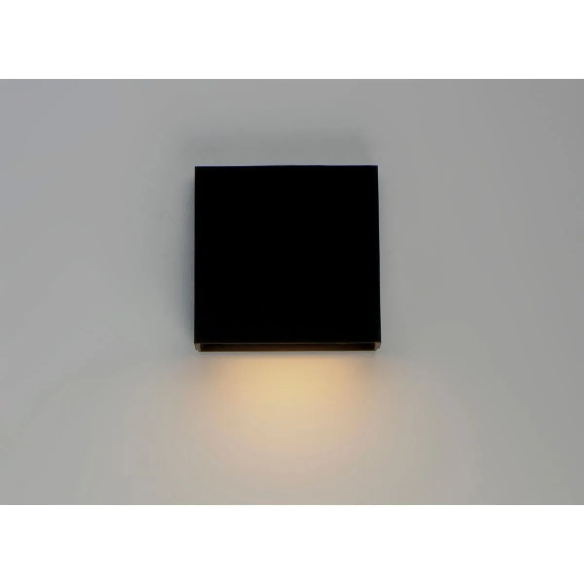 Pathfinder 6 in. LED Outdoor Wall Sconce 880 Lumens 3000K Black