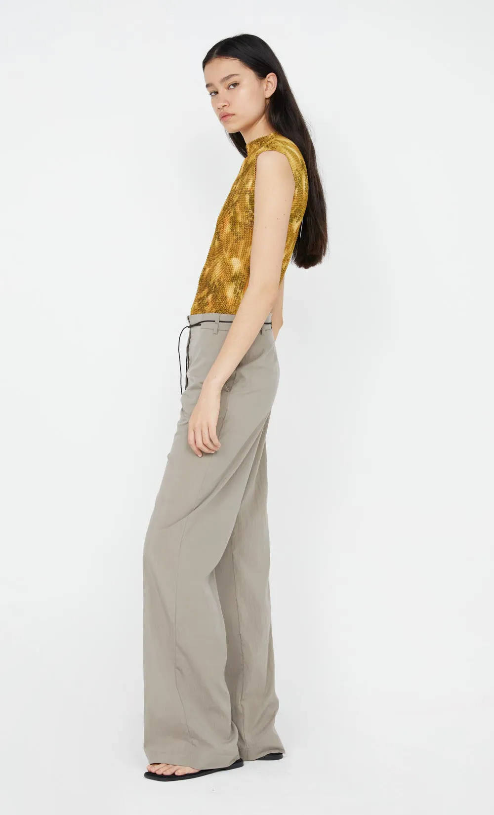 RIANNE FUNNEL NECK TOP - GOLDEN VINE